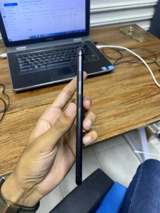 SIDE IMAGE OF IPHONE 7 PLUS CONDITION