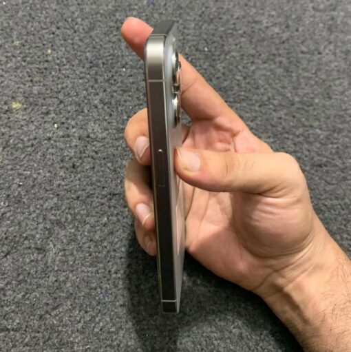 iPhone 15 Pro - Image 2