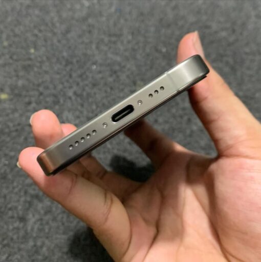 iPhone 15 Pro - Image 4