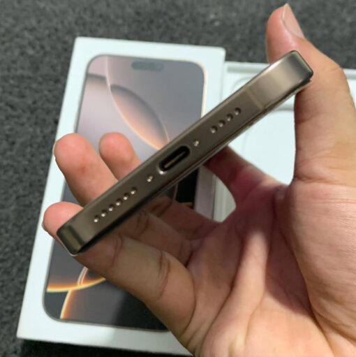 iPhone 16 Pro Max - Image 2