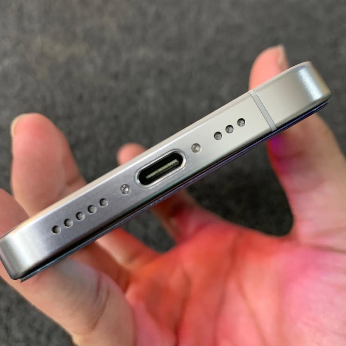 iPhone 15 Pro JV