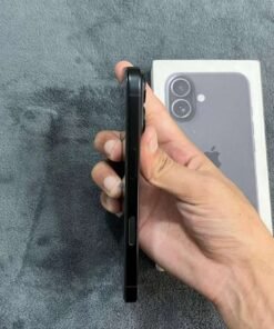 iphone-17-right-side-power-camera-control-button.jpg